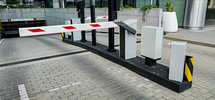 Custom Gate Design & Integration Avon